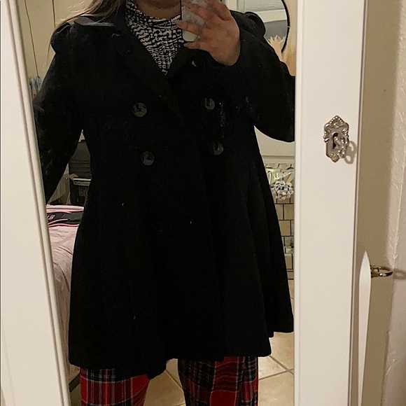 Coat - Picture 3 of 4